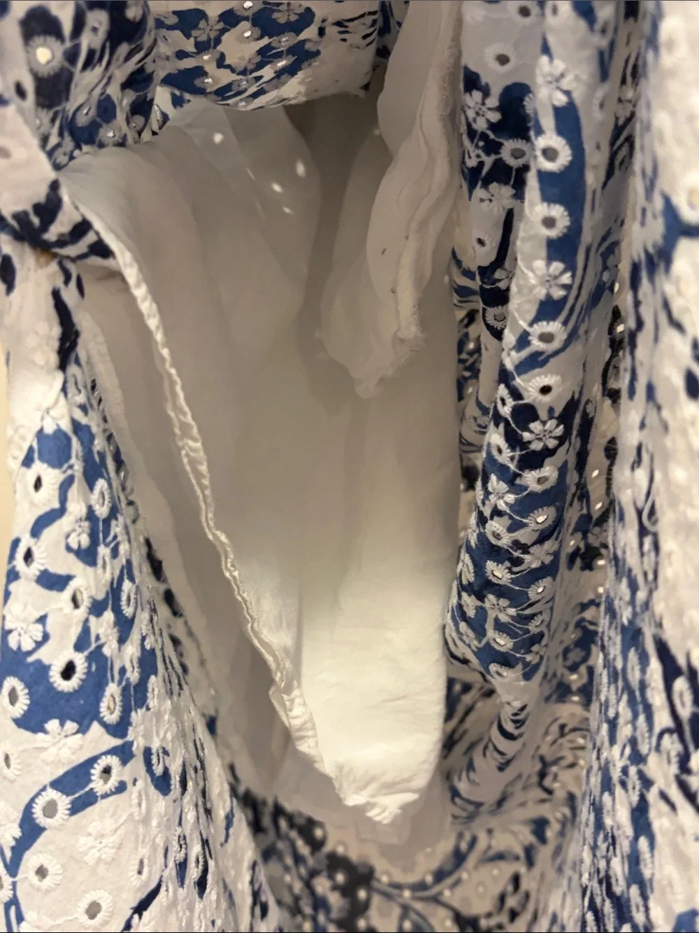 Zara White and Blue Floral Belted Midi Dress - Picture 6 of 6